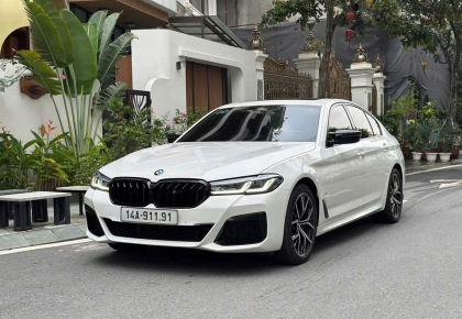 Xe đưa đón khách VIP Nha Trang đi Vĩnh Hy