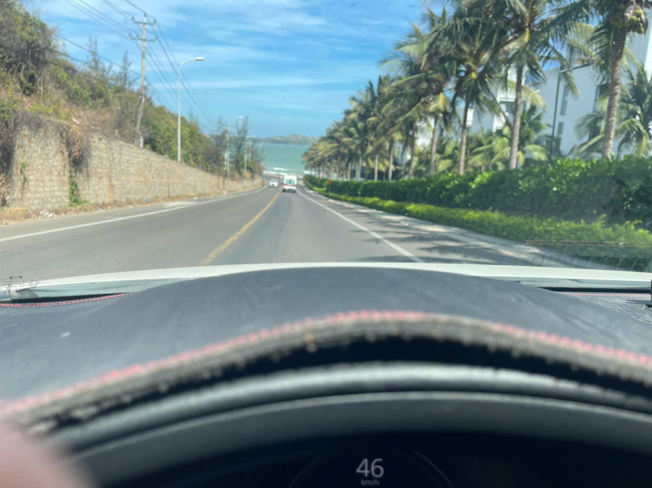 Xe Sân Bay Cam Ranh, Vĩnh Hy