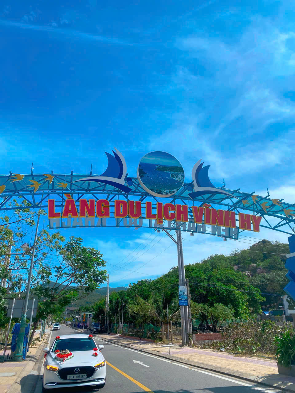 Thuê xe hợp đồng sân bay Cam Ranh về Vĩnh Hy