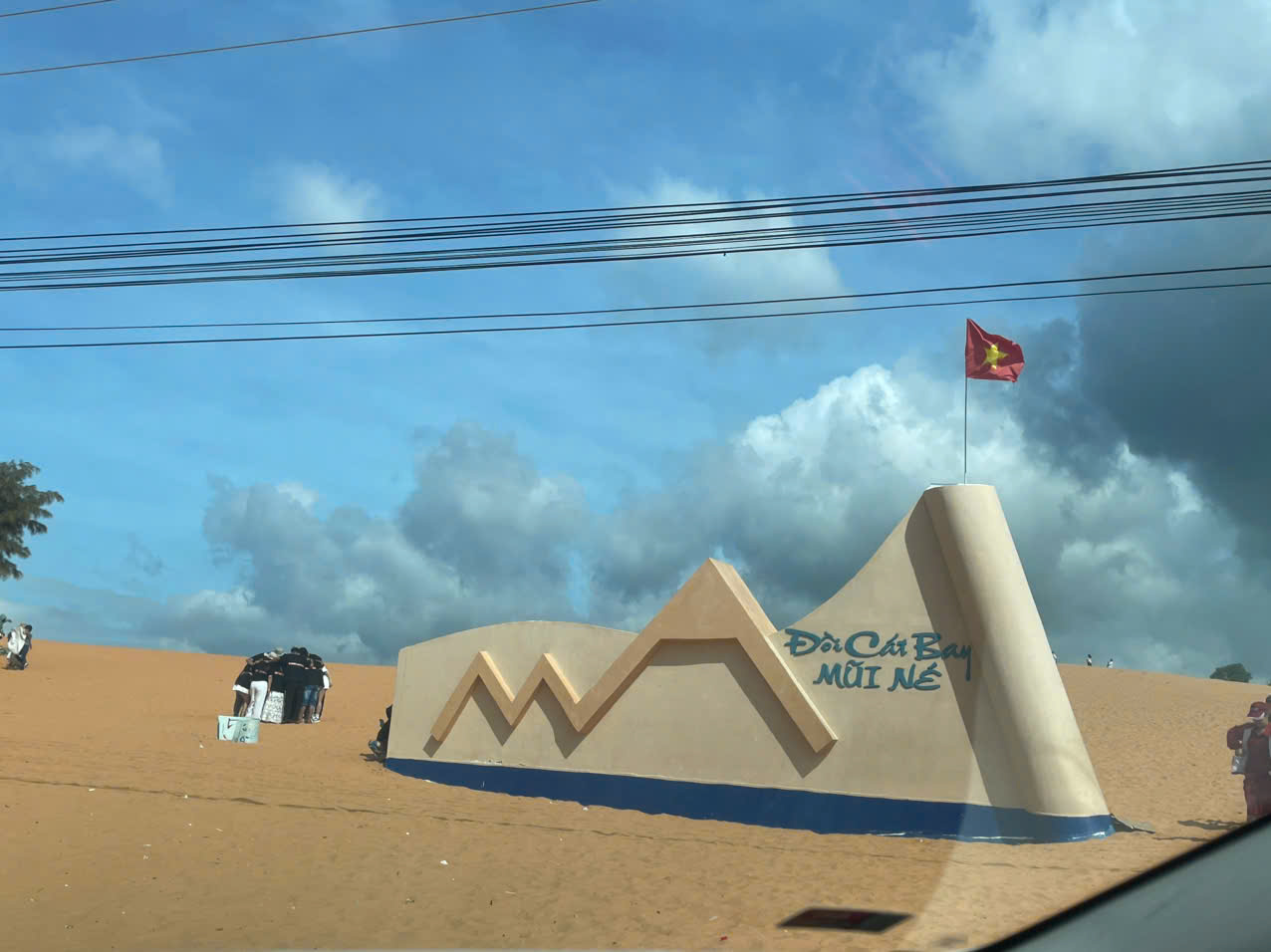 Thuê xe hợp đồng phan rang đi mũi né