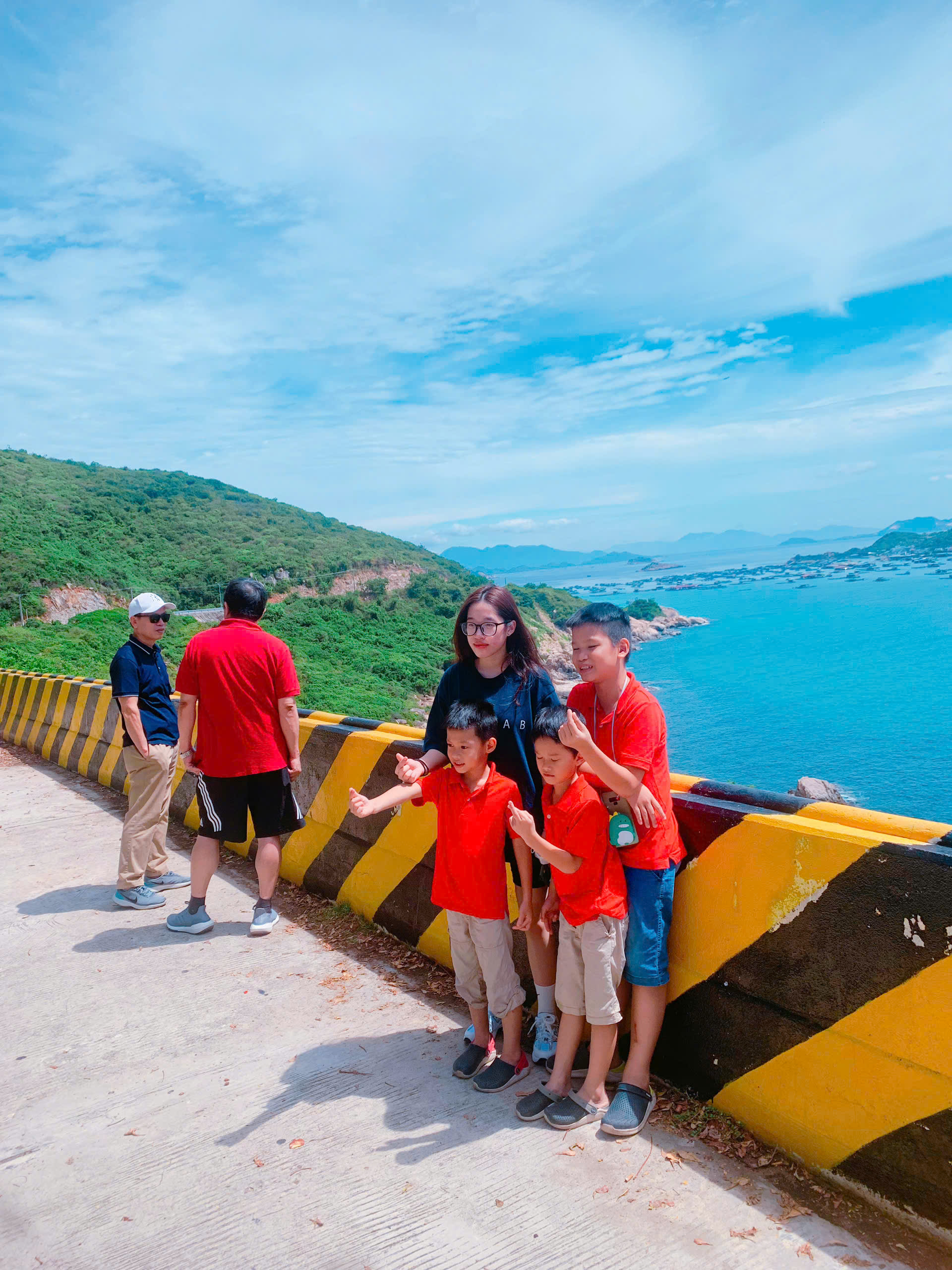 Thuê Xe 16 Chỗ Phan Rang Đi Vĩnh Hy Có Tài Xế