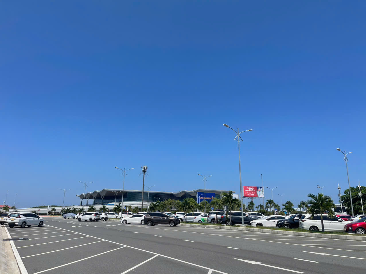 Kinh Nghiệm Thuê Xe Sân Bay Nha Trang Đi Vĩnh Hy