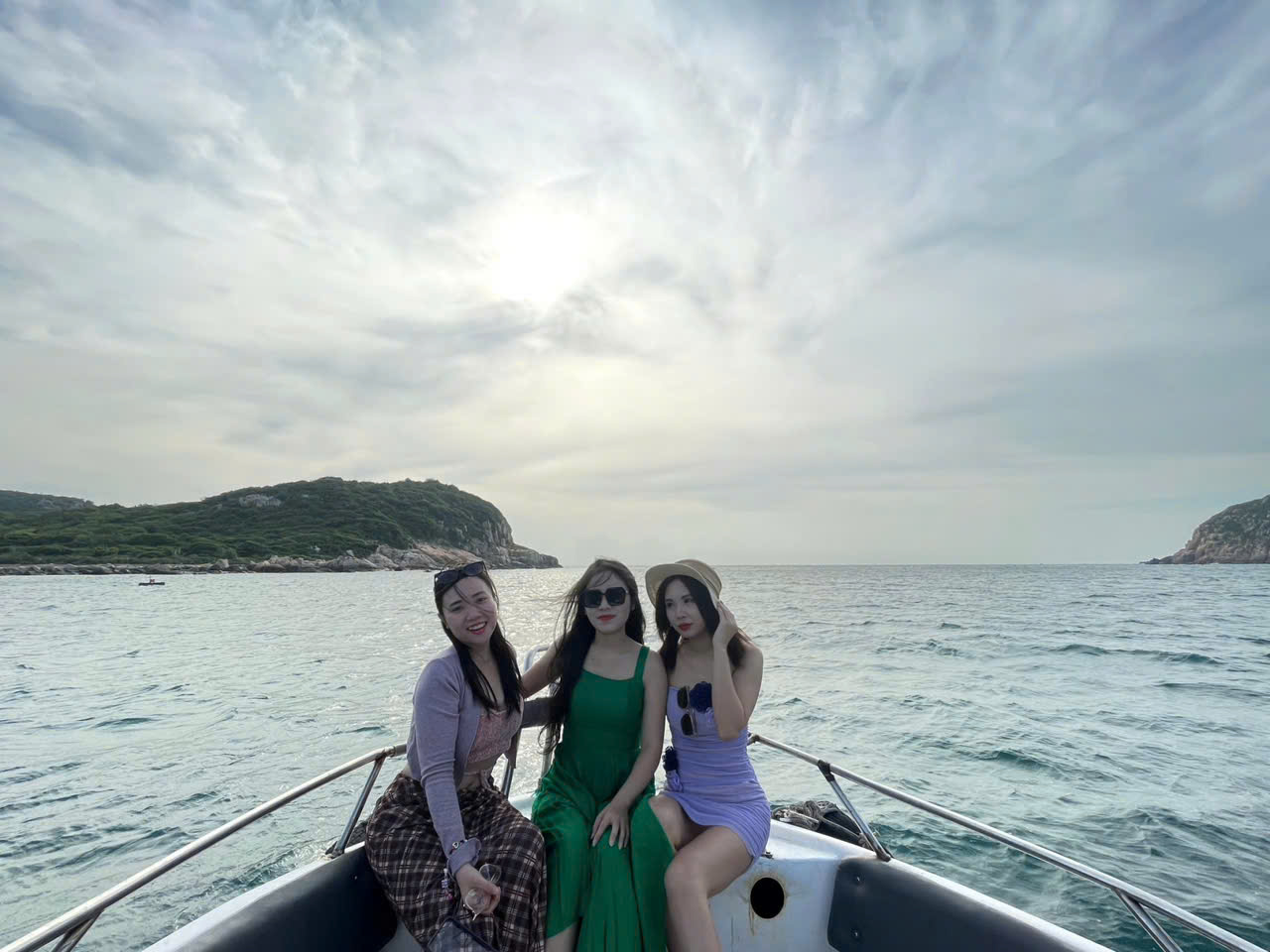 Thuê Xe Một Chiều Sân Bay Nha Trang Đi Vĩnh Hy