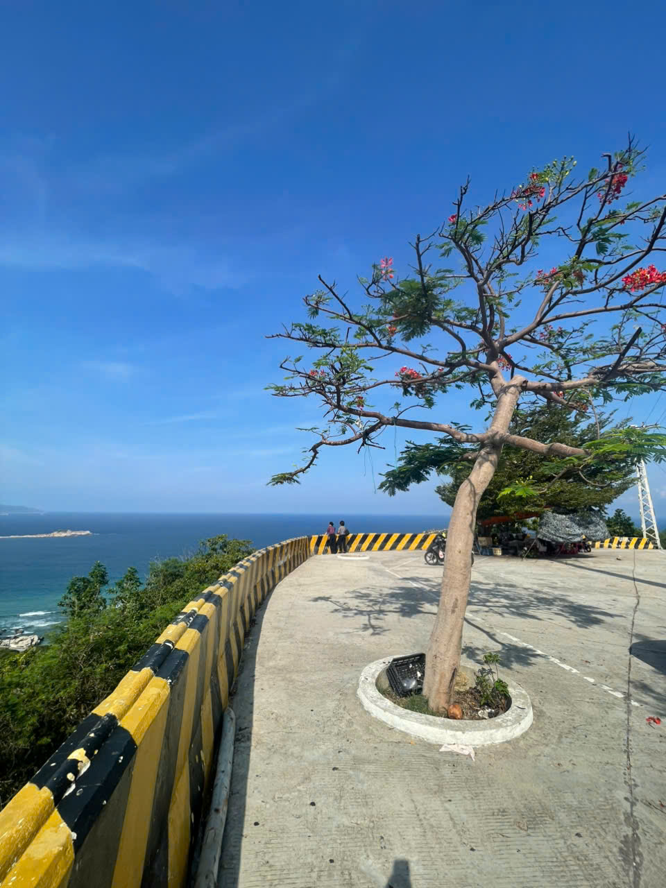 Thuê xe sân bay Cam Ranh đi Vĩnh Hy