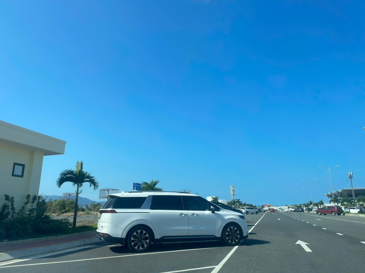 Taxi 7 Chỗ Sân Bay Cam Ranh Đi Vĩnh Hy