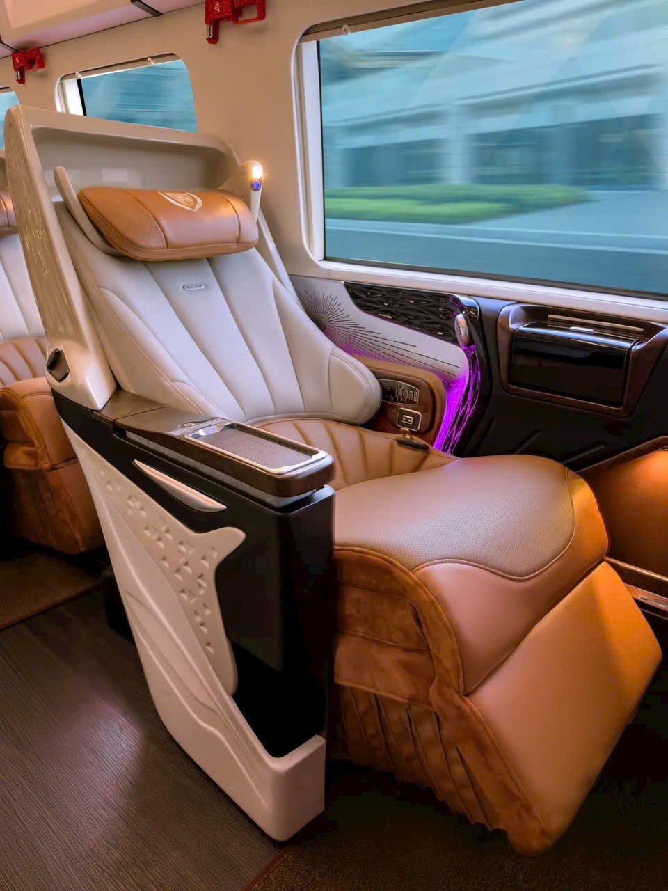 Taxi Cao Cấp Sân Bay Nha Trang Vĩnh Hy