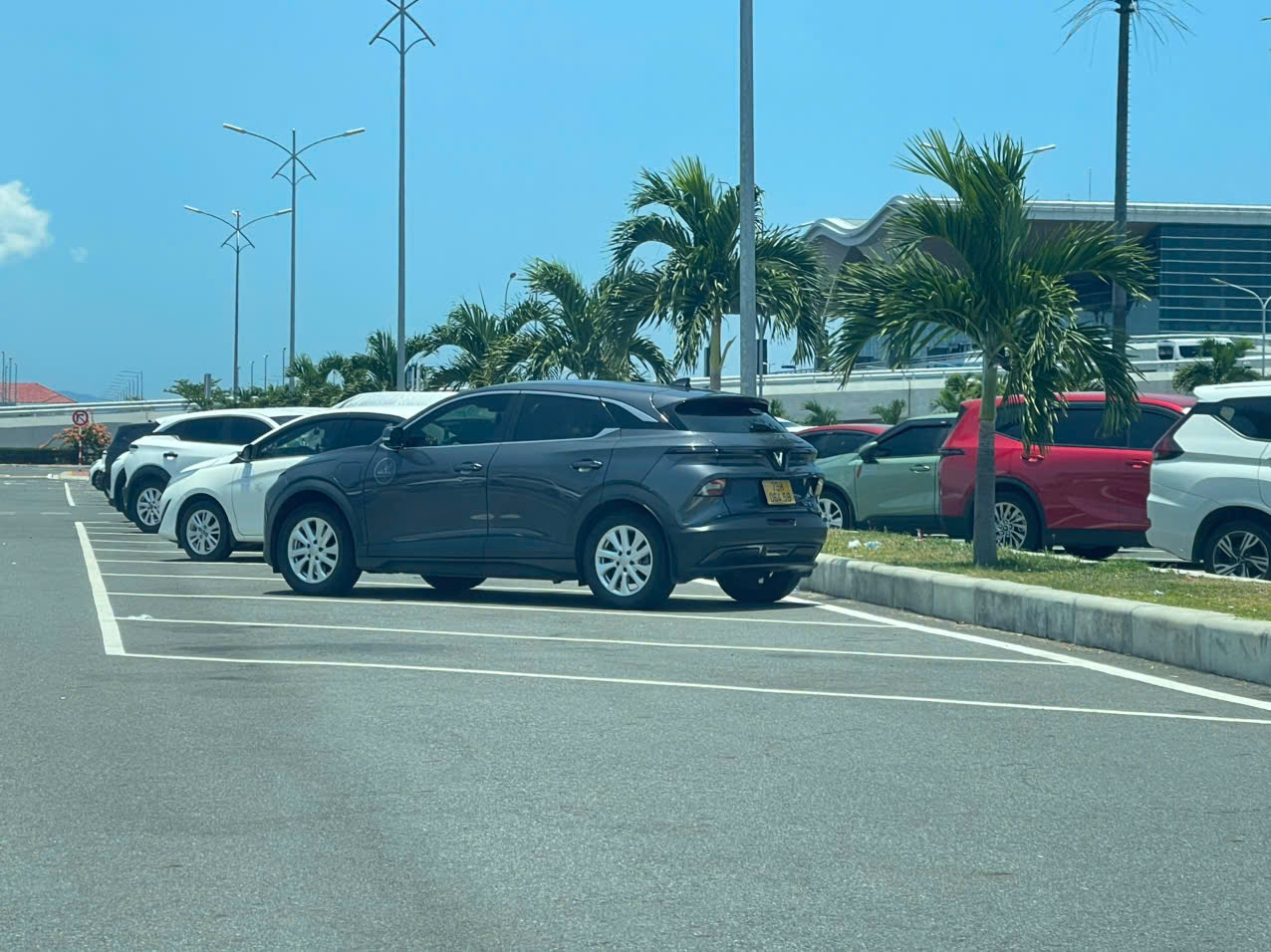 Taxi điện 4 chỗ Vĩnh Hy đi Nha Trang