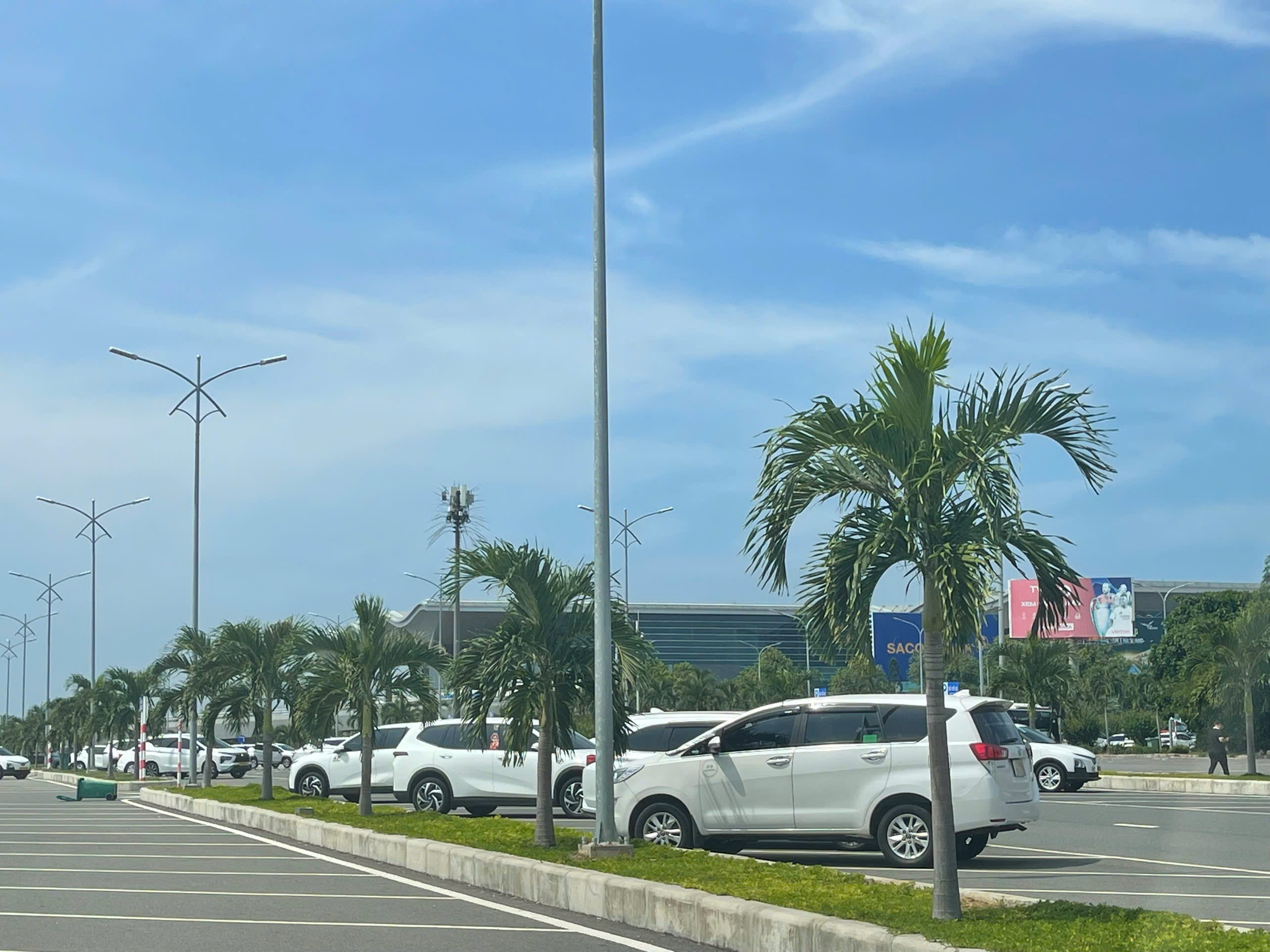 Taxi điện 4 chỗ Vĩnh Hy đi Đà Lạt
