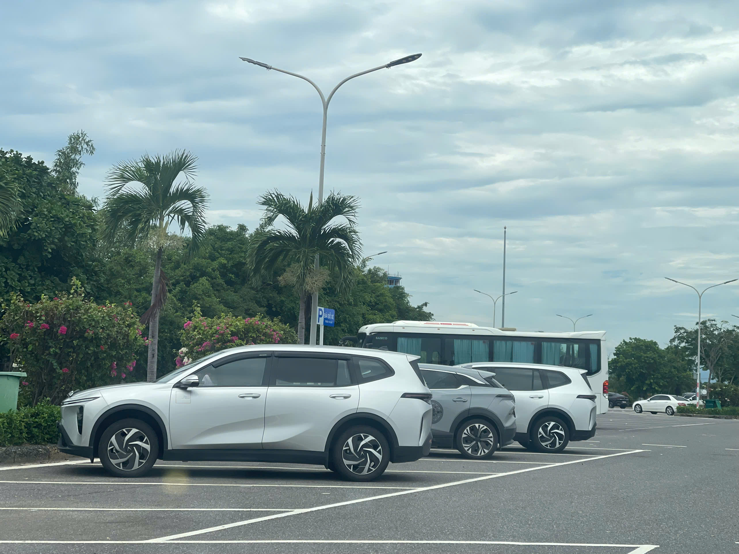 Taxi điện 7 chỗ Vĩnh Hy đi Nha Trang