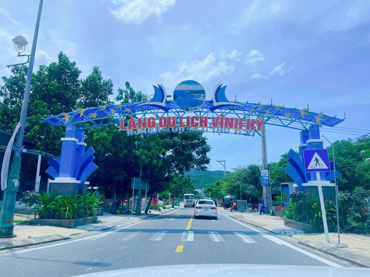 Taxi điện 7 chỗ Vĩnh Hy đi Nha Trang