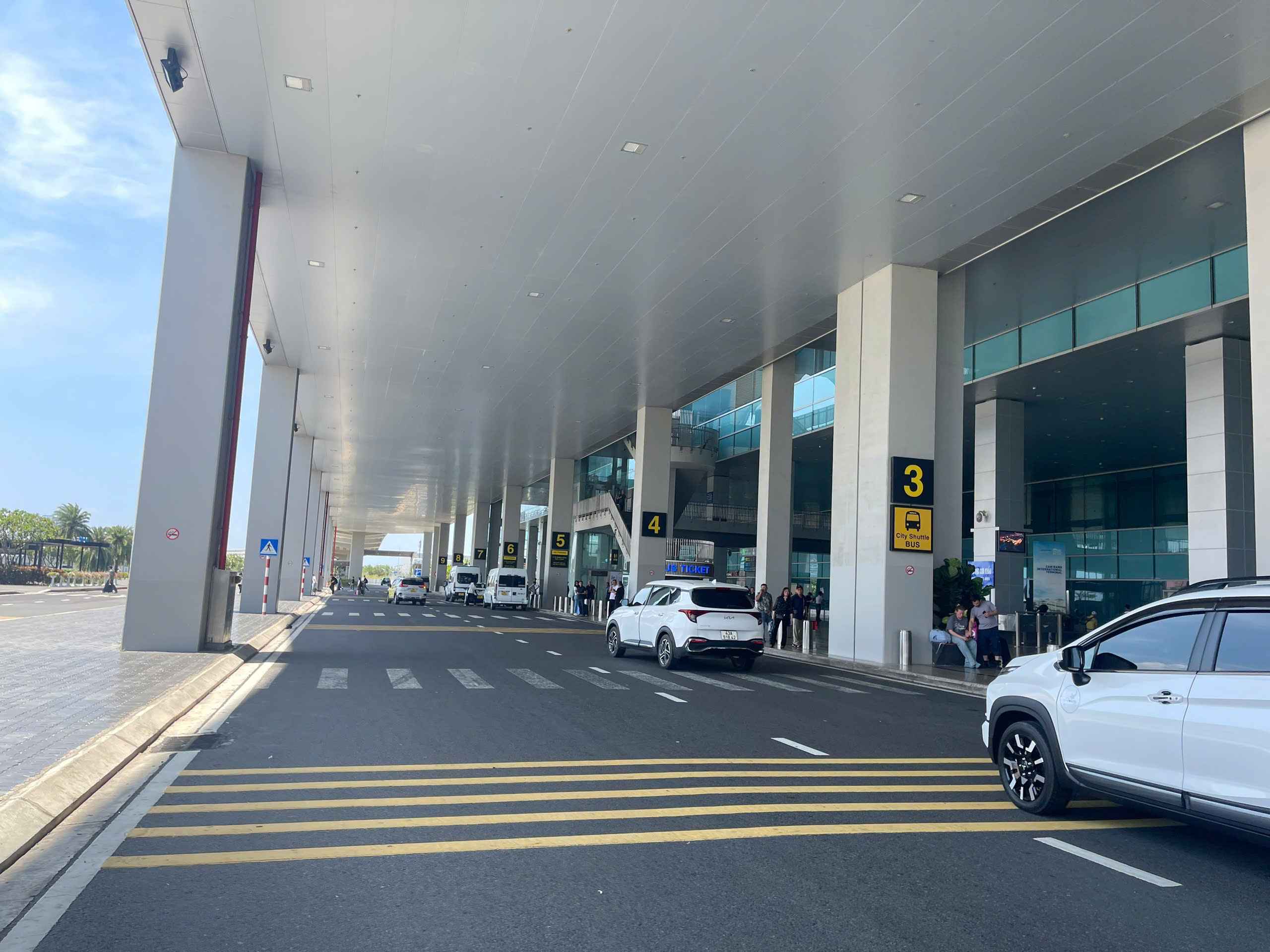 Taxi điện 7 chỗ Vĩnh Hy đi Nha Trang