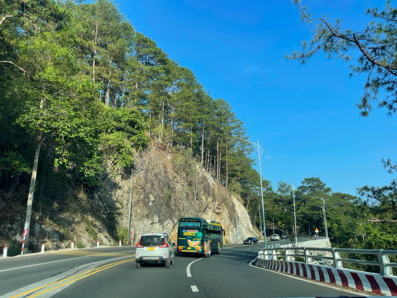 Taxi điện đón tận nơi Vĩnh Hy đi Đà Lạt