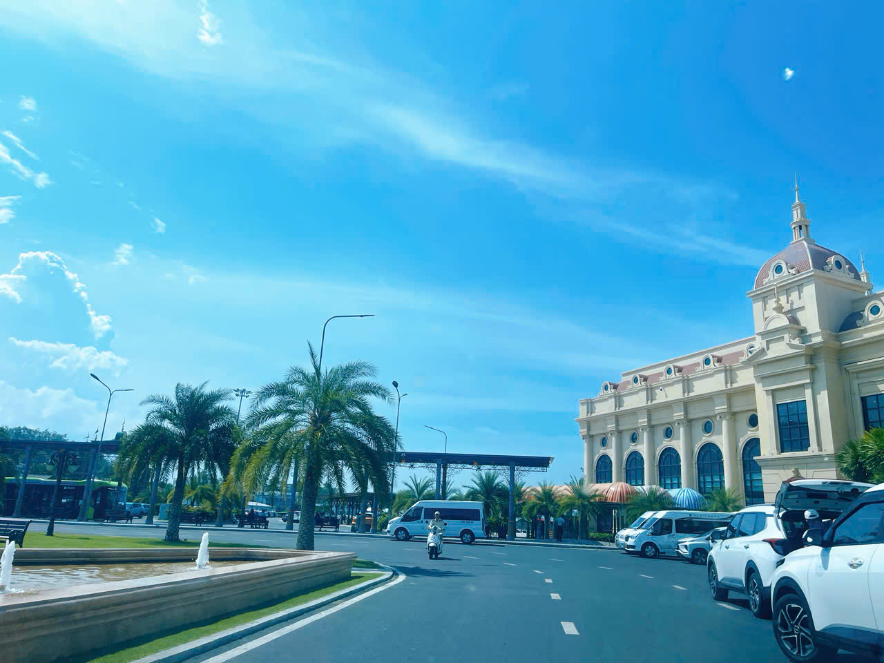 Taxi điện đón tận nơi Vĩnh Hy đi Nha Trang