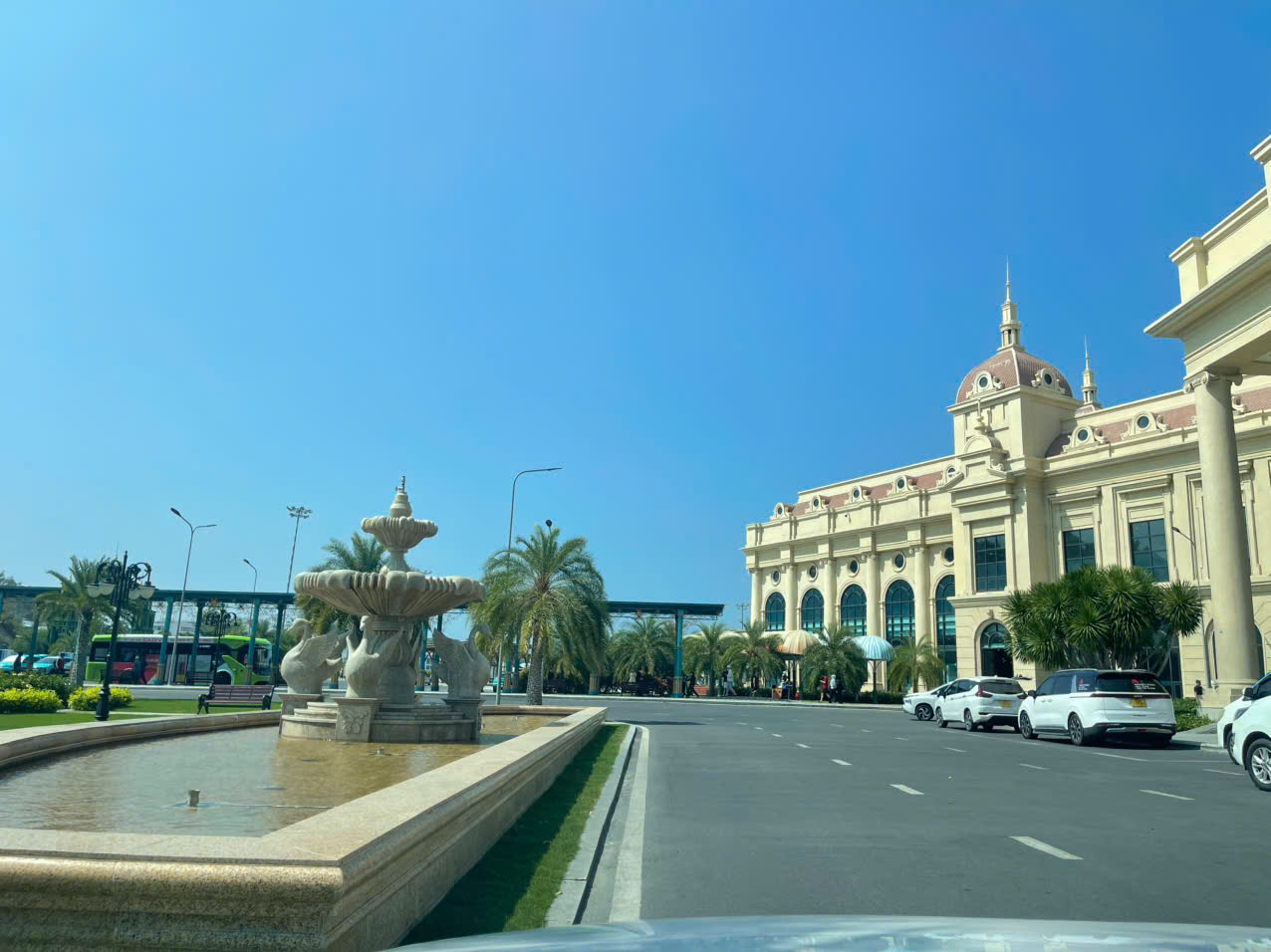 Taxi điện từ resort Vĩnh Hy đi Nha Trang