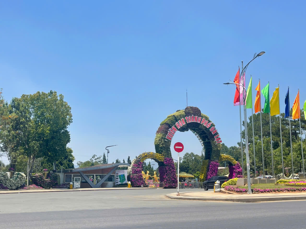 Taxi điện Vĩnh Hy đi Đà Lạt