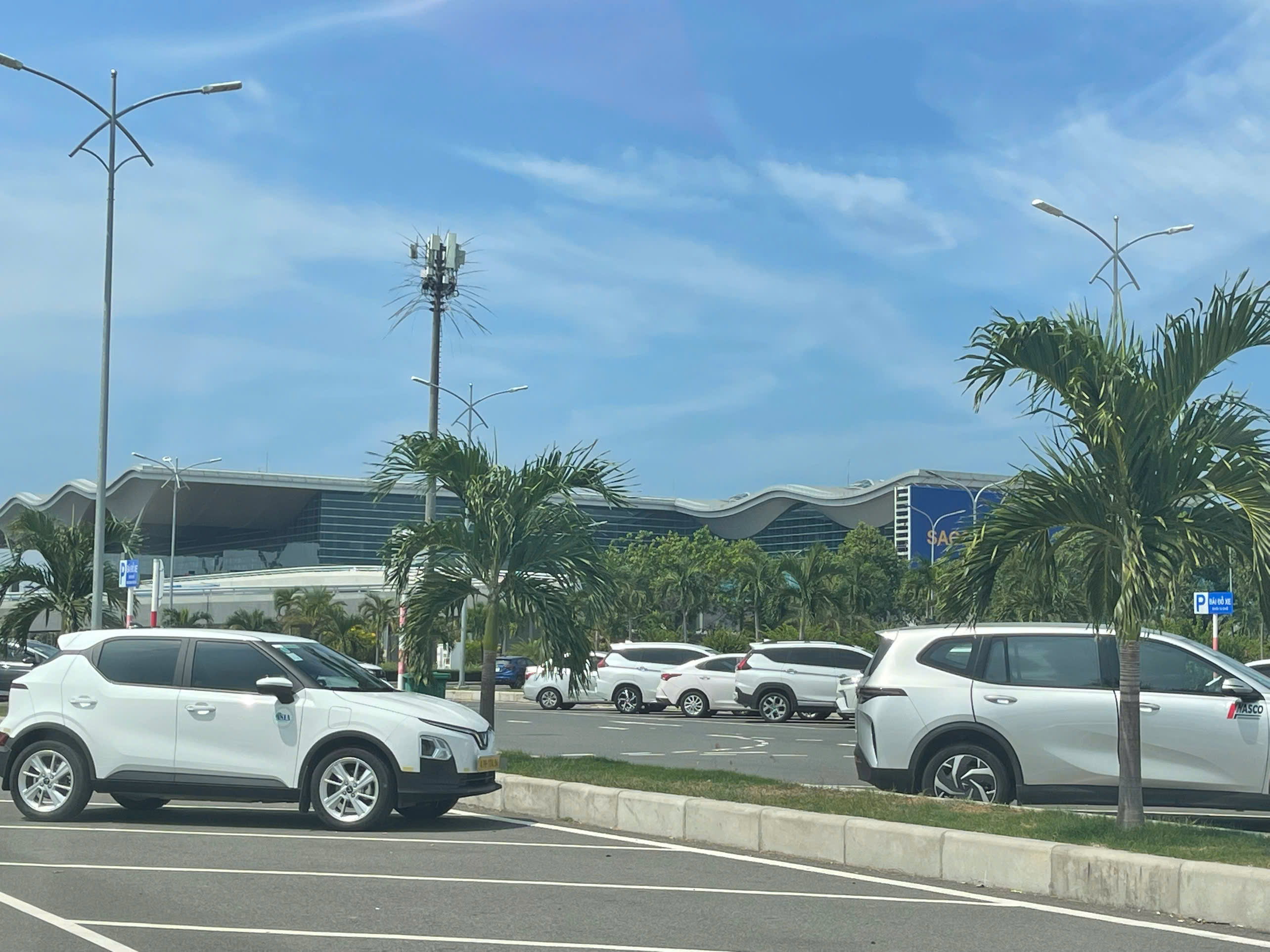 Taxi điện Vĩnh Hy đi sân bay nhanh