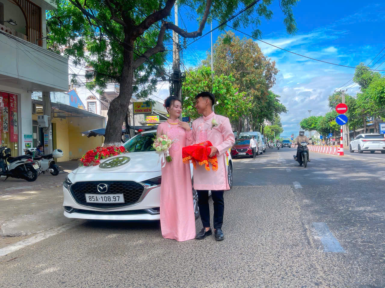 Thuê xe cưới hỏi Nha Trang đi Vĩnh Hy