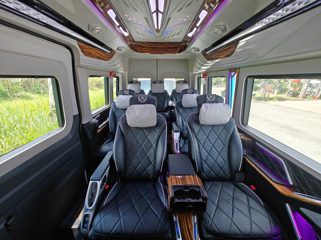 Xe Limousine Sang Trọng Nha Trang Đi Vĩnh Hy