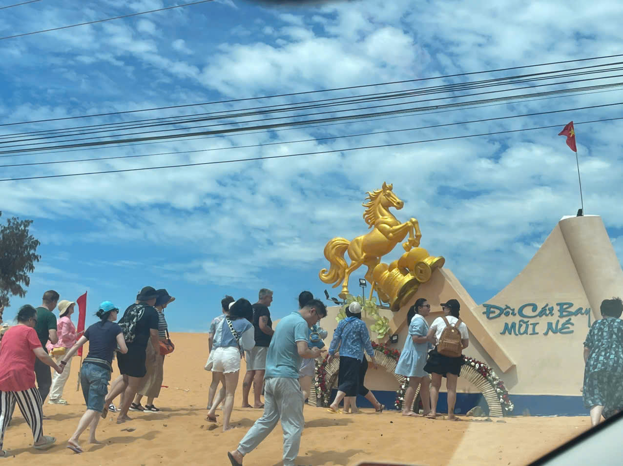 Thuê Xe Sân Bay Cam Ranh Đi Phan Rang Giá Tốt