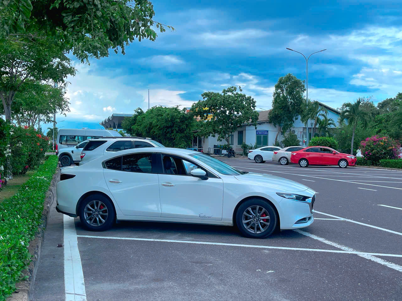 Thuê xe sân bay Cam Ranh đi Vĩnh Hy chuyên nghiệp