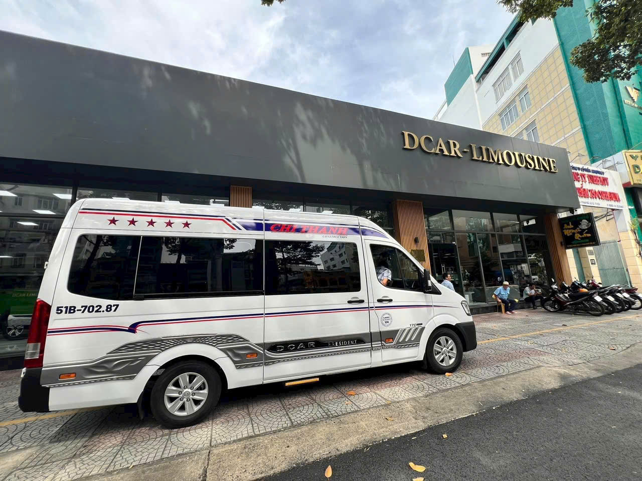 Xe 16 Chỗ Nha Trang Đi Vĩnh Hy