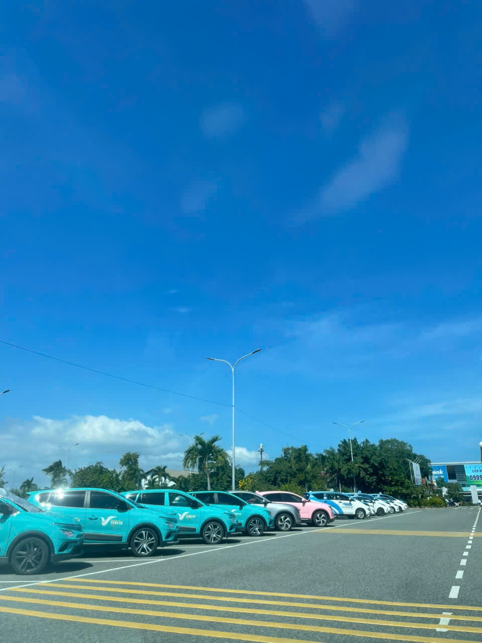Taxi điện sân bay Cam Ranh Vĩnh Hy