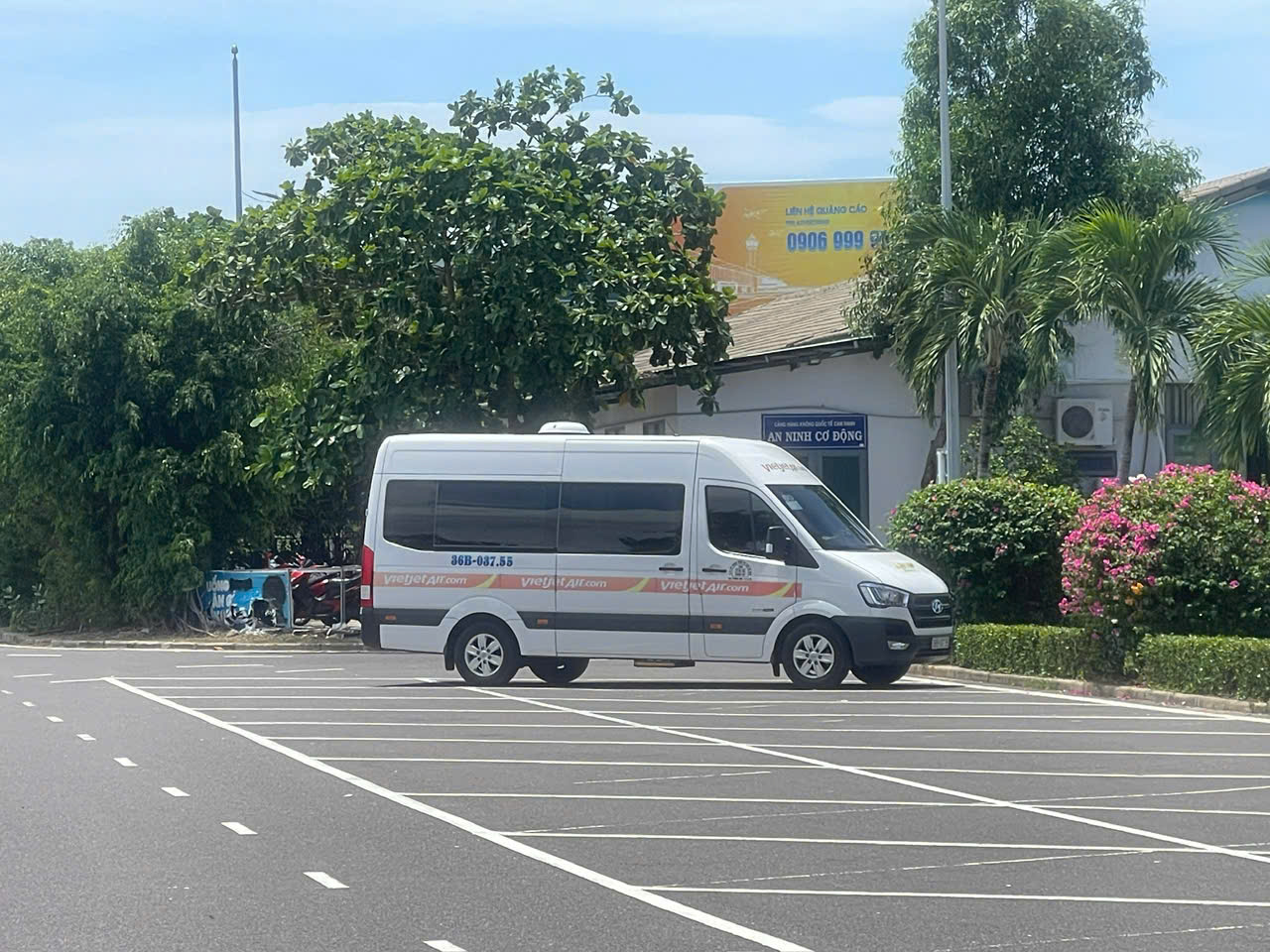 Thuê Xe Limousine Phan Rang Đi Sân Bay Cam Ranh