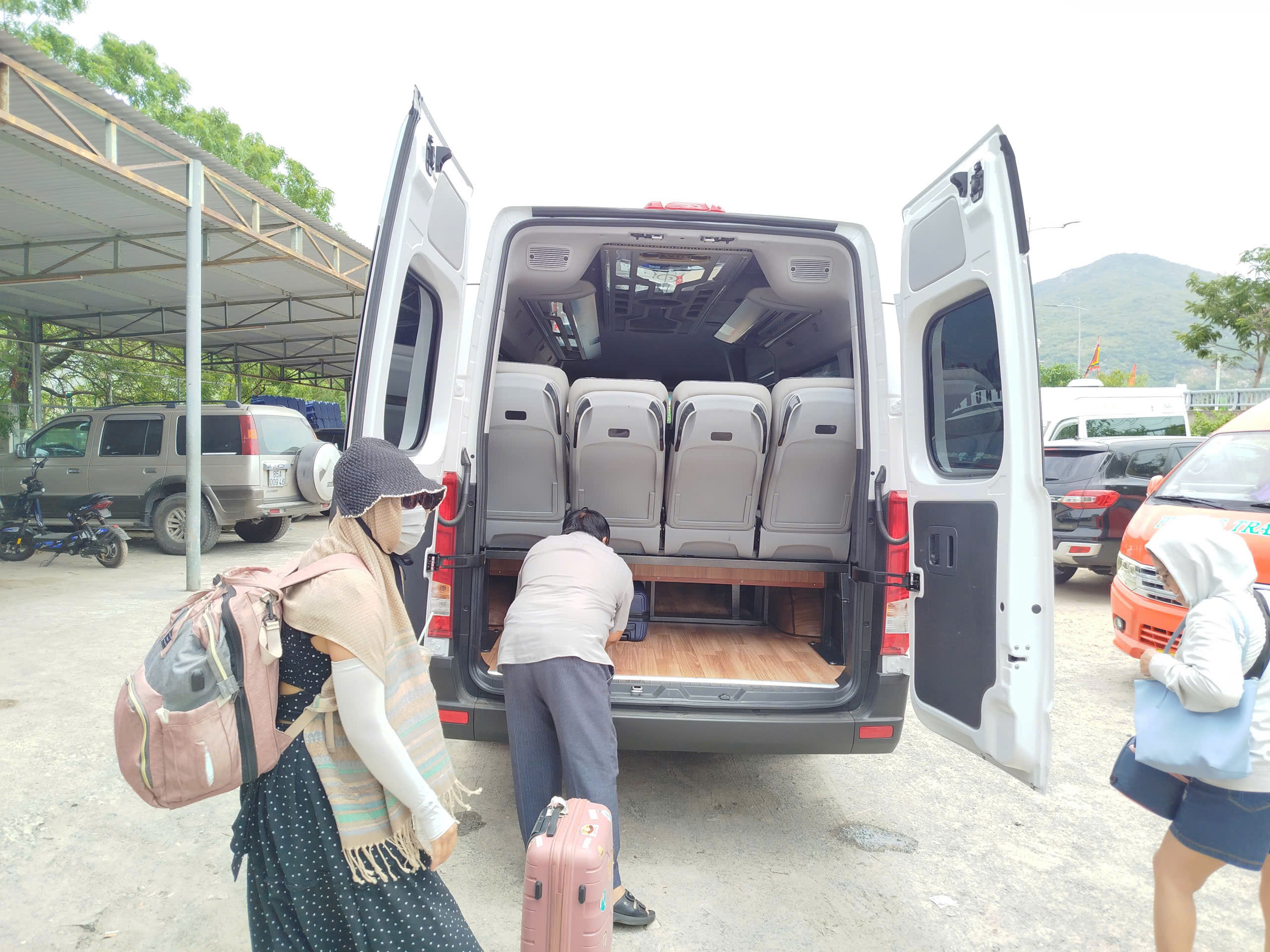 Thuê Xe 16 Chỗ Tại Phan Rang