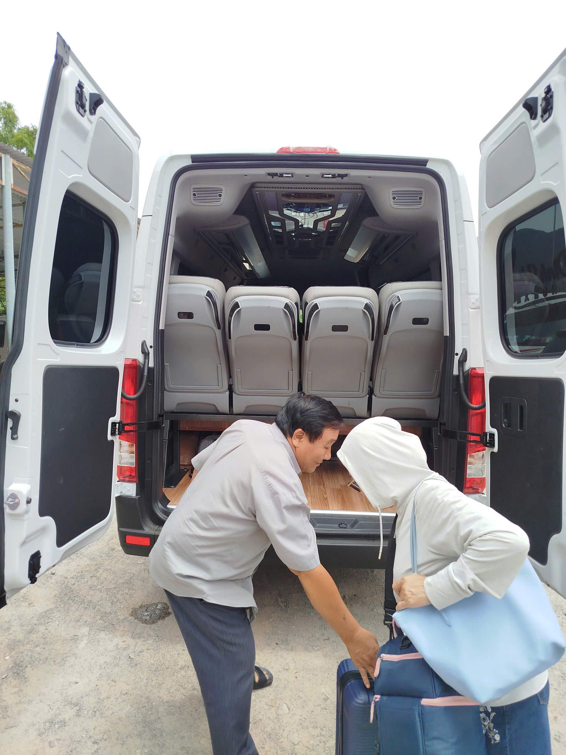 Thuê Xe 16 Chỗ Tại Phan Rang