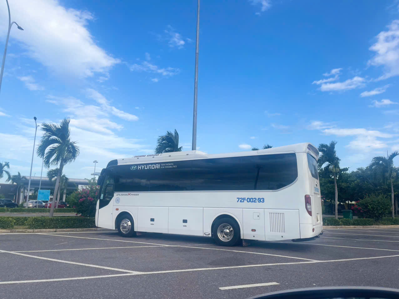 Thuê xe 29 chỗ sân bay Cam Ranh đi Vĩnh Hy
