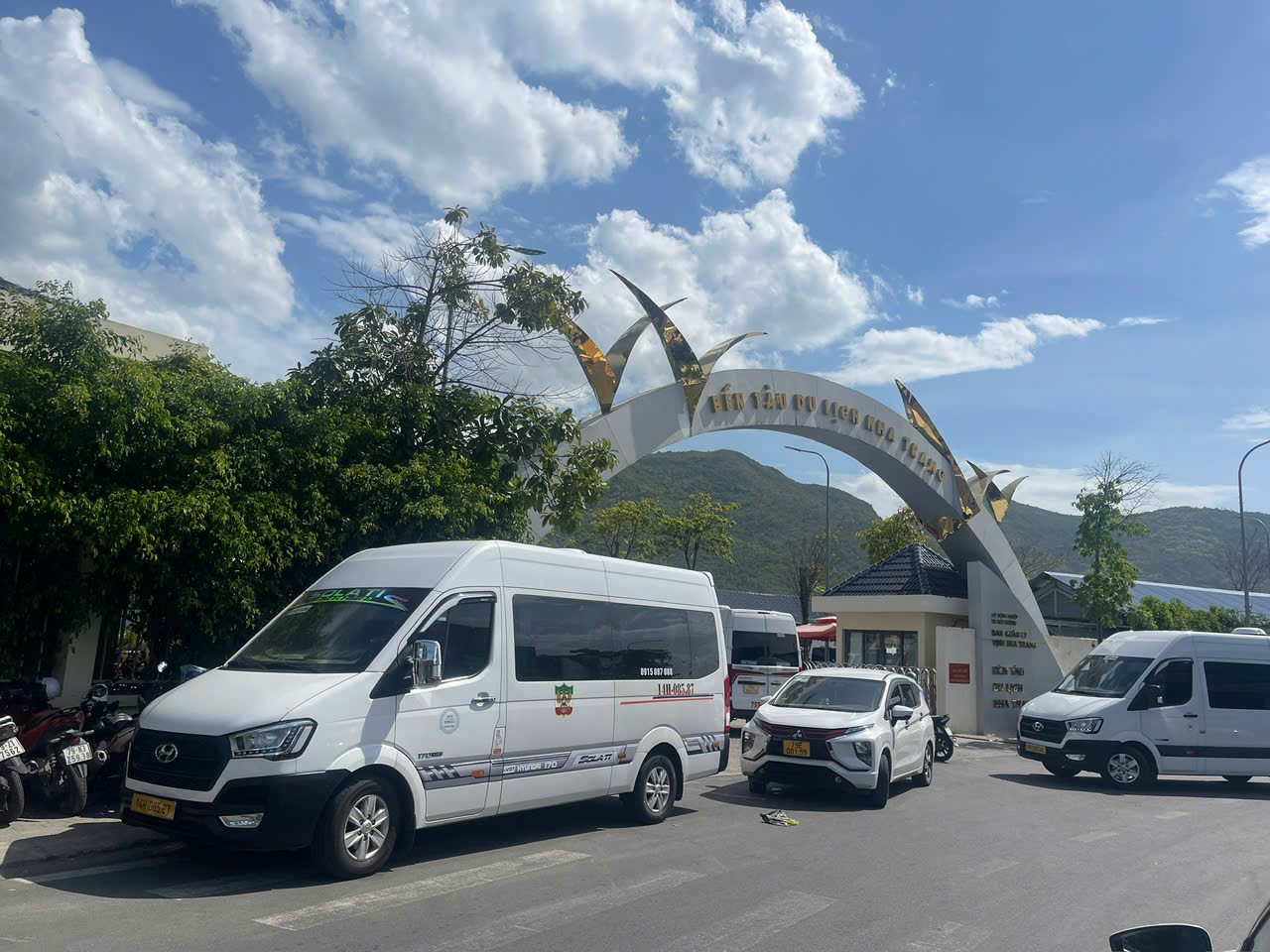 Đặt xe nhanh Nha Trang đi Vĩnh Hy
