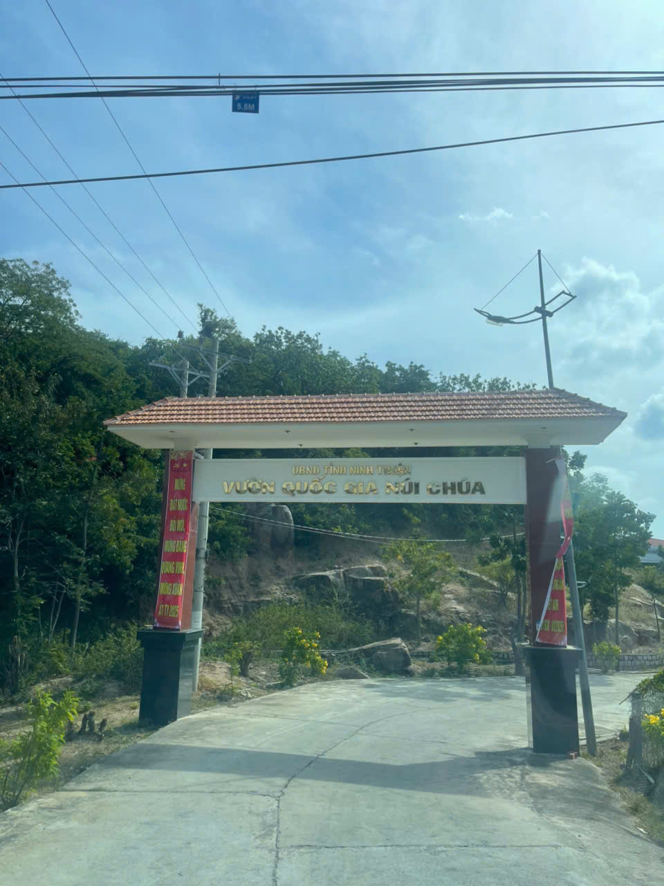 Taxi điện Vĩnh Hy 