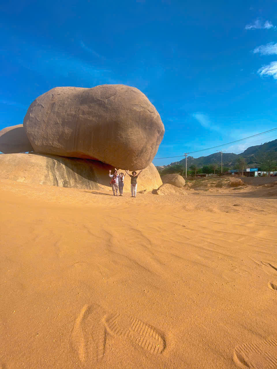Thuê Xe Sân Bay Cam Ranh Đi Mũi Dinh