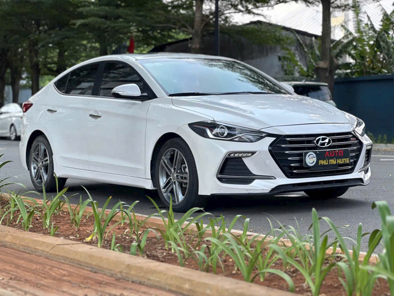 Thuê xe từ Ninh Phước đi Cam Ranh
