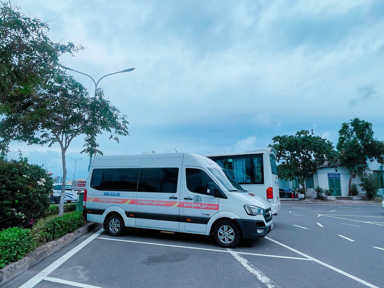 Thuê Xe 16 Chỗ Vĩnh Hy Đi Nha Trang