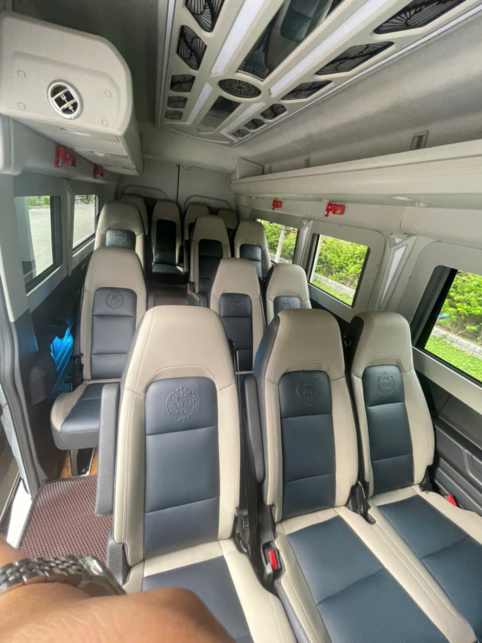 Thuê Xe 16 Chỗ Vĩnh Hy Đi Nha Trang