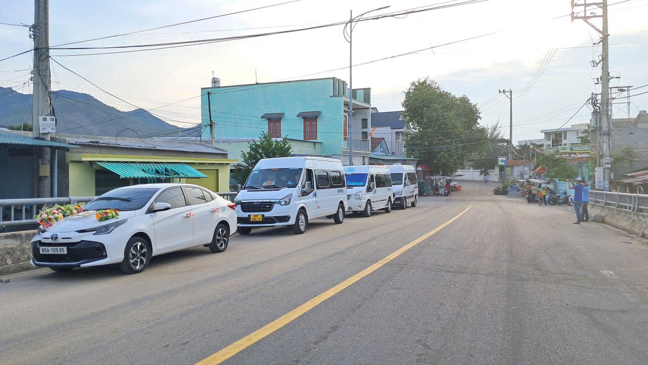  Xe VIP Sân Bay Cam Ranh 